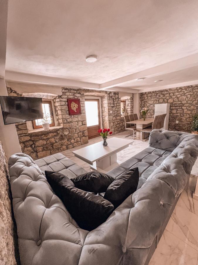 Apartmani Dumezic Bar Eksteriør bilde